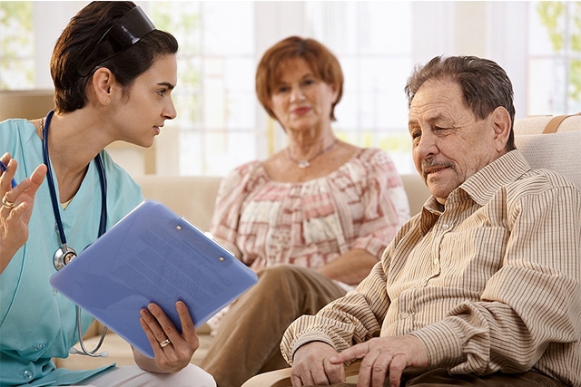 bigstock-Nurse-talking-with-elderly-peo-13106801.640x427